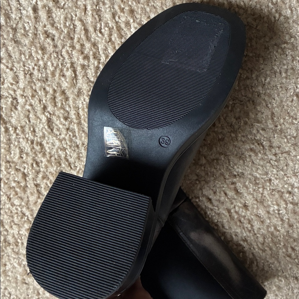 Steve Madden Leather Chelsea Boots - Picture 5 of 8